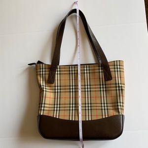 100% Authentic Burberry handbag